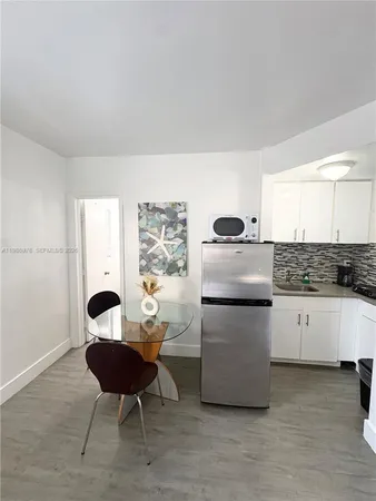 $1,350 | 1843 Dewey Street, Unit 101, Hollywood, FL 33020