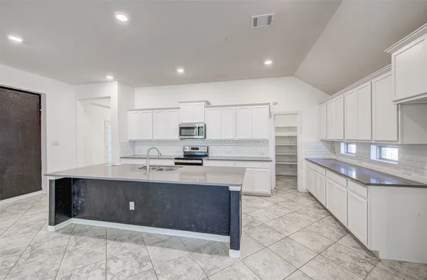 $355,000 | 413 Pinnacle View Drive, Georgetown, TX 78628