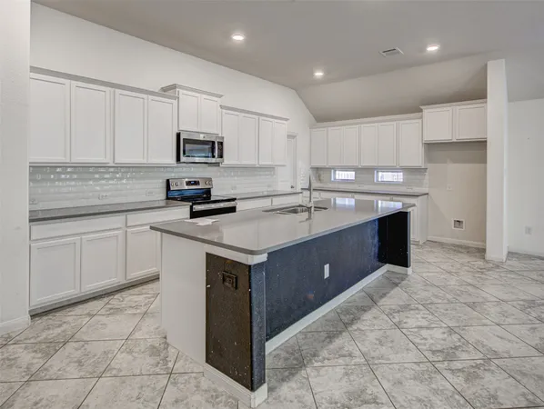 $355,000 | 413 Pinnacle View Drive, Georgetown, TX 78628