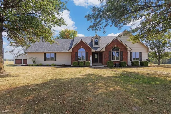 $700,000 | 22001 East 307th Street, Harrisonville, MO 64701