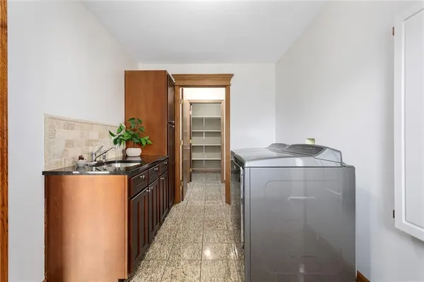 $700,000 | 22001 East 307th Street, Harrisonville, MO 64701