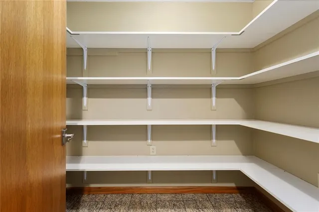 $700,000 | 22001 East 307th Street, Harrisonville, MO 64701