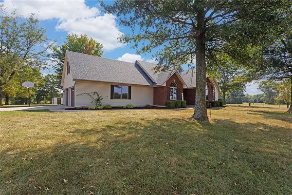 $700,000 | 22001 East 307th Street, Harrisonville, MO 64701