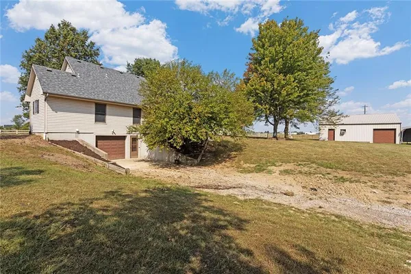 $700,000 | 22001 East 307th Street, Harrisonville, MO 64701