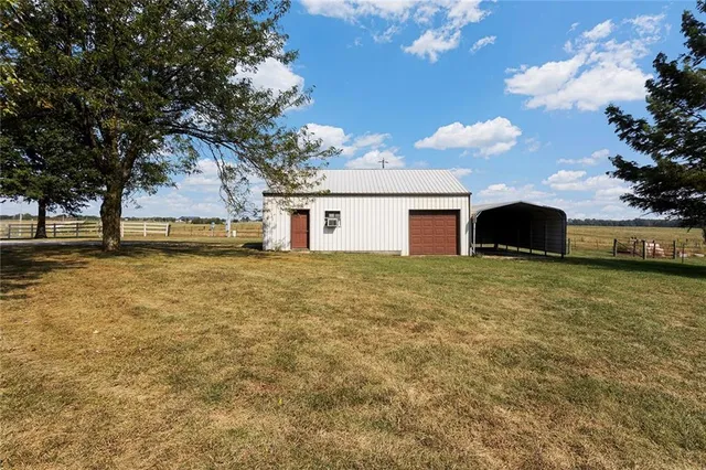 $700,000 | 22001 East 307th Street, Harrisonville, MO 64701