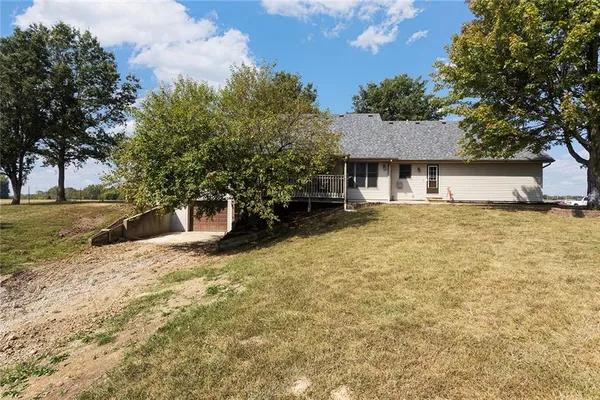 $700,000 | 22001 East 307th Street, Harrisonville, MO 64701