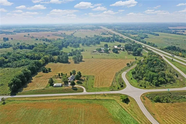 $700,000 | 22001 East 307th Street, Harrisonville, MO 64701