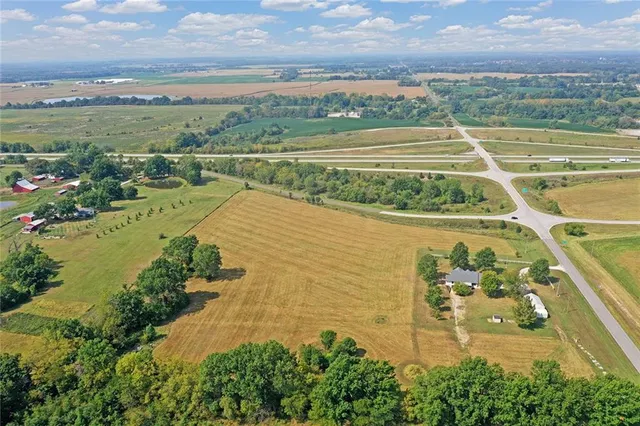 $700,000 | 22001 East 307th Street, Harrisonville, MO 64701