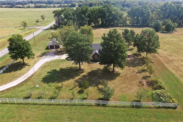 $700,000 | 22001 East 307th Street, Harrisonville, MO 64701