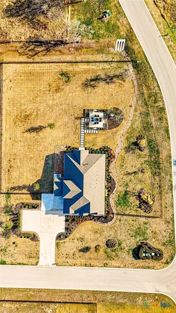 $999,990 | 217 Northcrest Drive, Liberty Hill, TX 78642