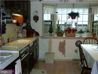 705 Jade Road Yardley, PA 19067 - Photo 3 of 6 Gallery Image 3