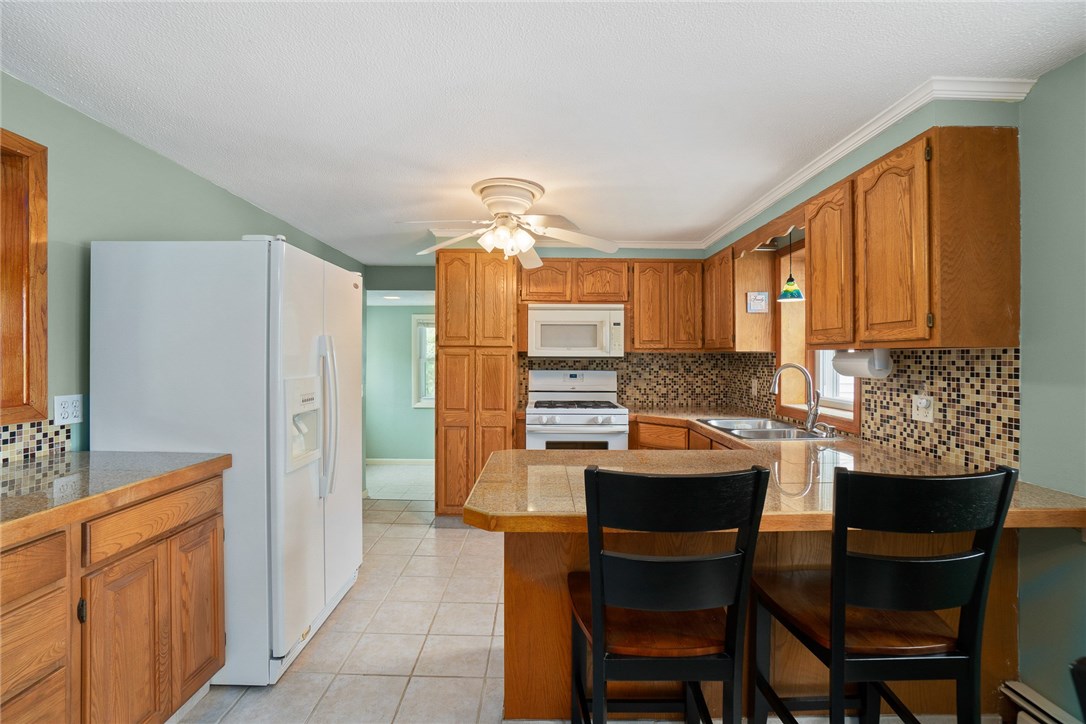 200 Hilton Road Warwick, RI 02889 - Photo 16 of 42 Gallery Image 16