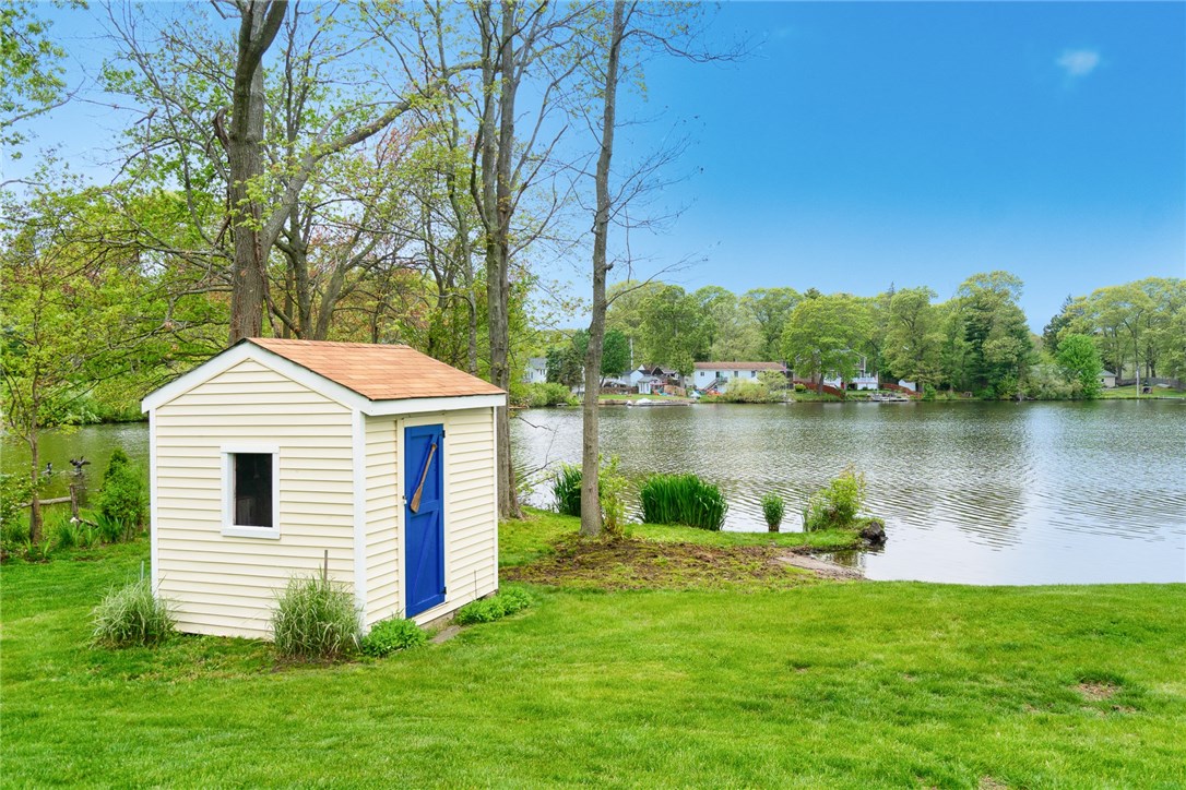 200 Hilton Road Warwick, RI 02889 - Photo 4 of 42 Gallery Image 4