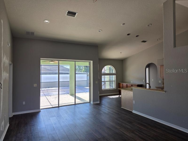 802 Bunker View Drive Apollo Beach, FL 33572 - Photo 4 of 19