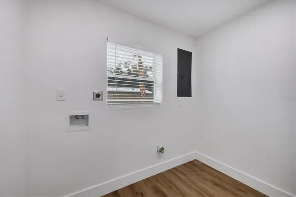 $379,000 | 2711 Kilgore Place, Sarasota, FL 34235