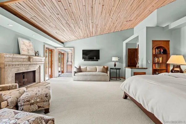 $3,995,000 | 2969 Racetrack View Drive, Del Mar, CA 92014