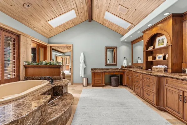 $3,995,000 | 2969 Racetrack View Drive, Del Mar, CA 92014