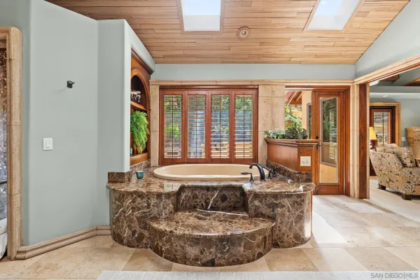 $3,995,000 | 2969 Racetrack View Drive, Del Mar, CA 92014