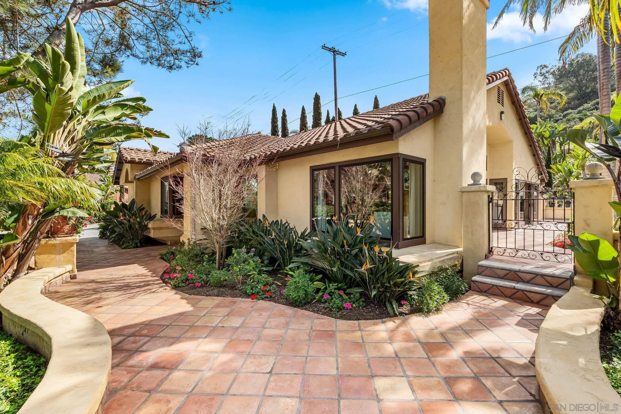 2969 Racetrack View Drive Del Mar, CA 92014 - Photo 5 of 74