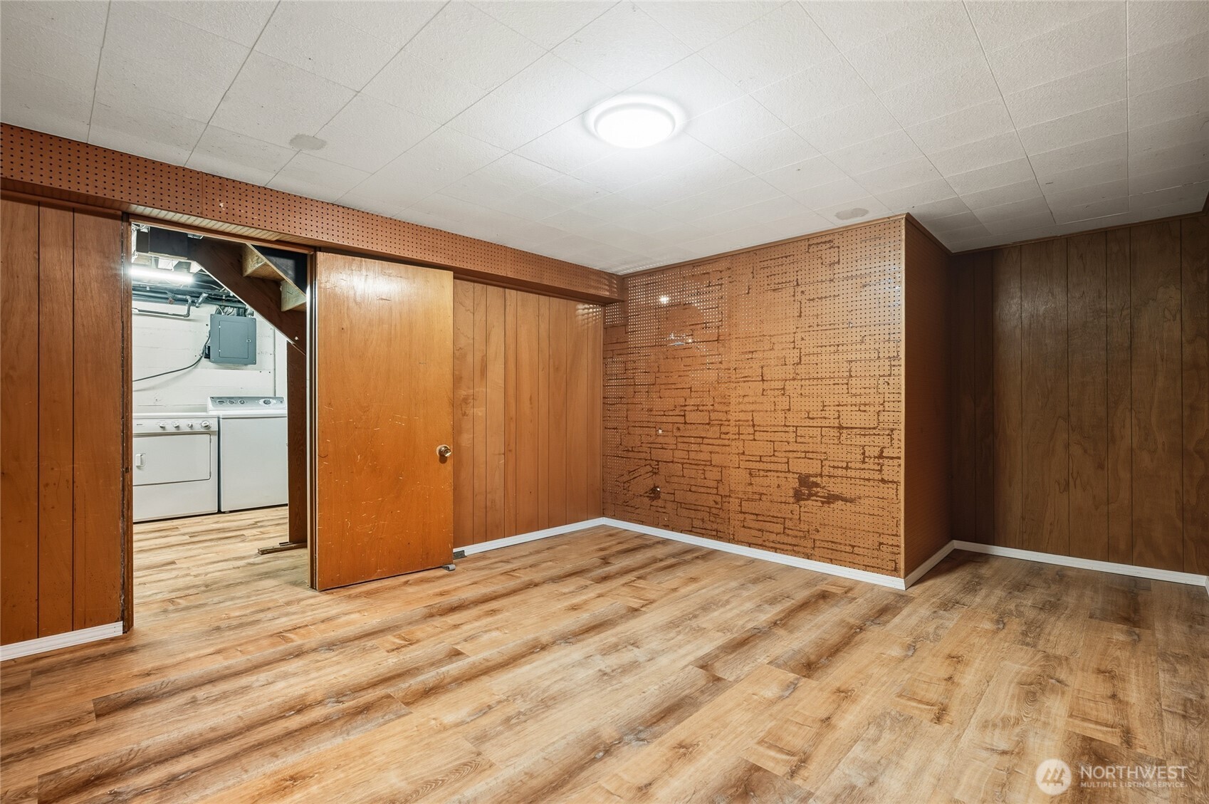 7942 15th Avenue Southwest Seattle, WA 98106 - Photo 21 of 31 a view of an empty room