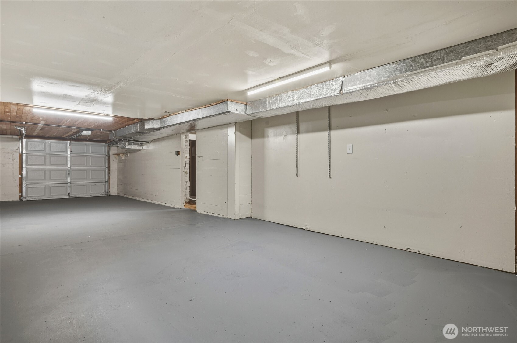 7942 15th Avenue Southwest Seattle, WA 98106 - Photo 27 of 31 a view of a garage