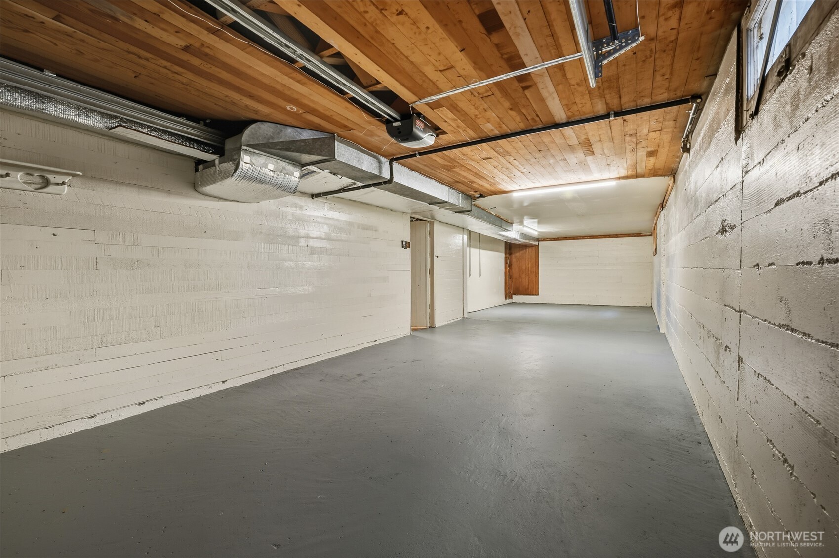 7942 15th Avenue Southwest Seattle, WA 98106 - Photo 29 of 31 a view of small space