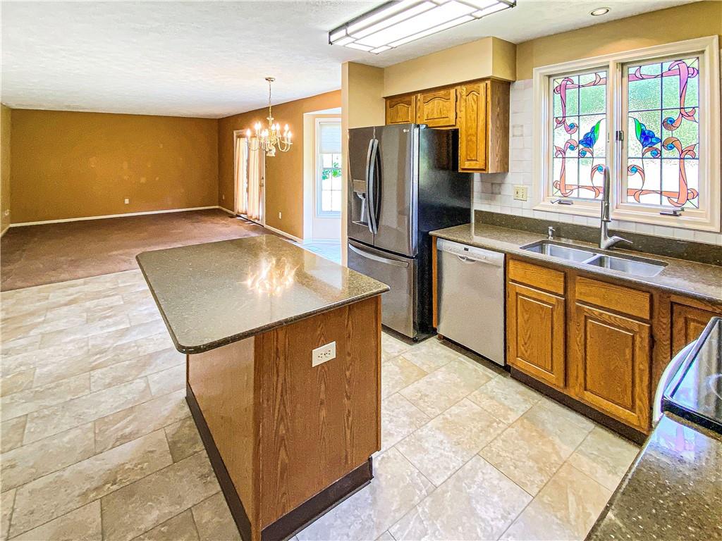 206 Ruth Way McDonald, PA 15057 - Photo 10 of 35 All kitchen appliances are included.