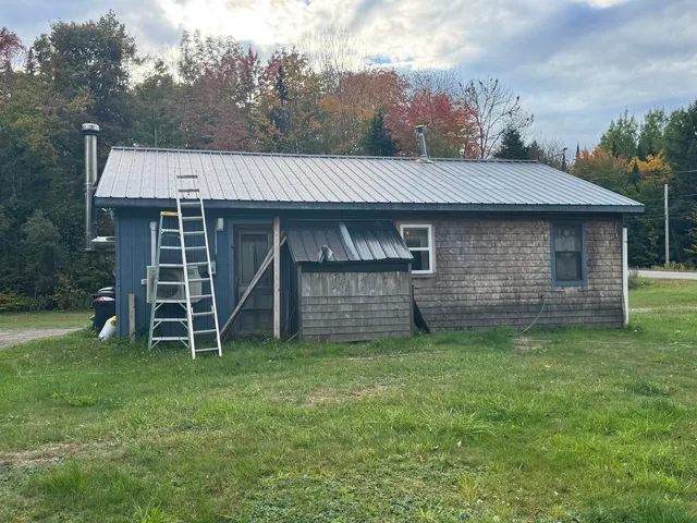 $119,900 | 1147 Dexter Road, Corinna, ME 04928