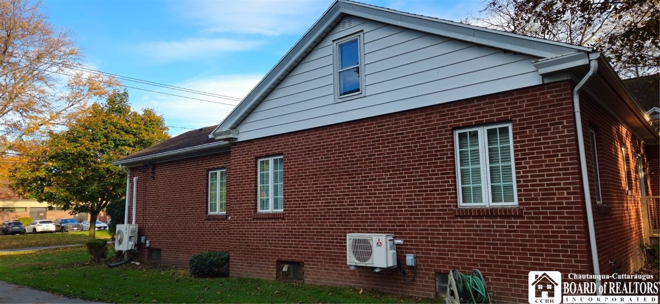 262 Temple Street Pomfret, NY 14063 - Photo 4 of 28