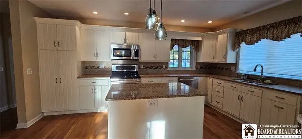 $249,900 | 262 Temple Street, Pomfret, NY 14063