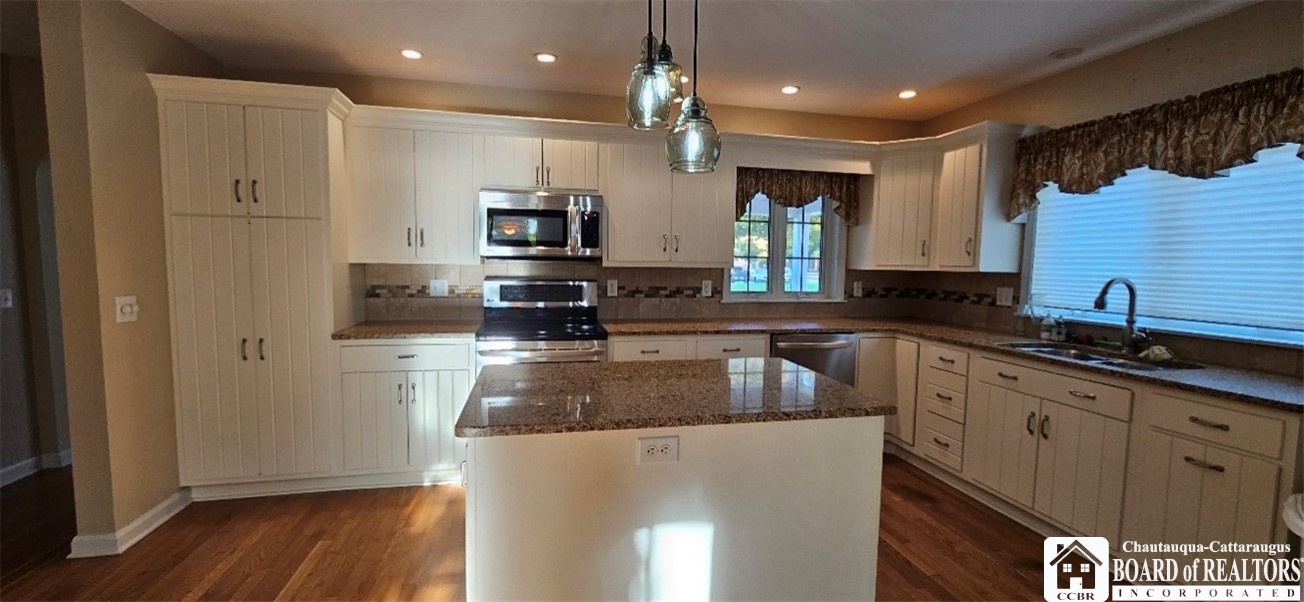 262 Temple Street Pomfret, NY 14063 - Photo 7 of 28