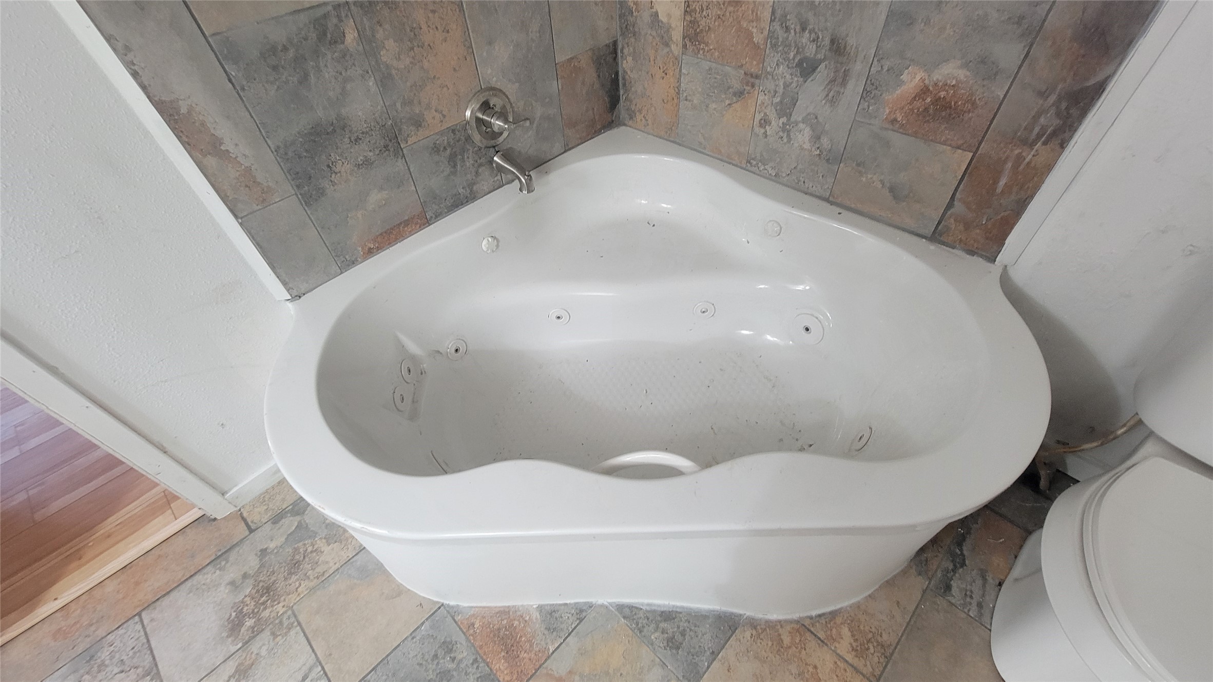 2960 Call Street Vidor, TX 77662 - Photo 40 of 46 a view of a bathroom