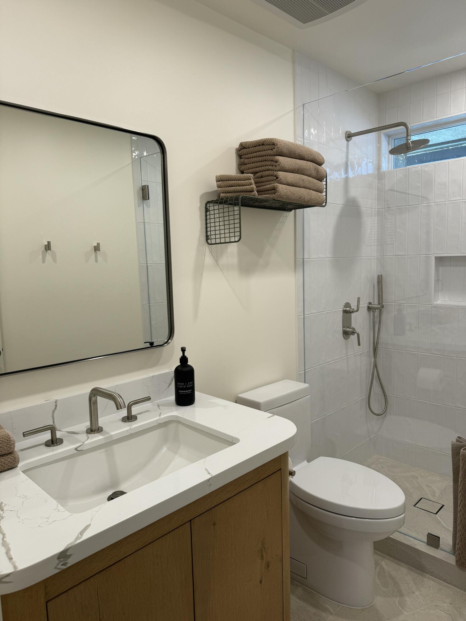 4700 Sandyland Road, Unit 16 Carpinteria, CA 93013 - Photo 12 of 18 tempImage99CYwA