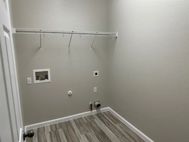 a view of a walk in closet