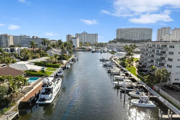 $3,500 | 140 Northeast 28th Avenue, Unit 604, Pompano Beach, FL 33062