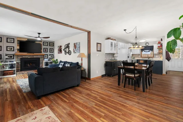 $265,000 | 624 East Saddle, Portage, WI 53901