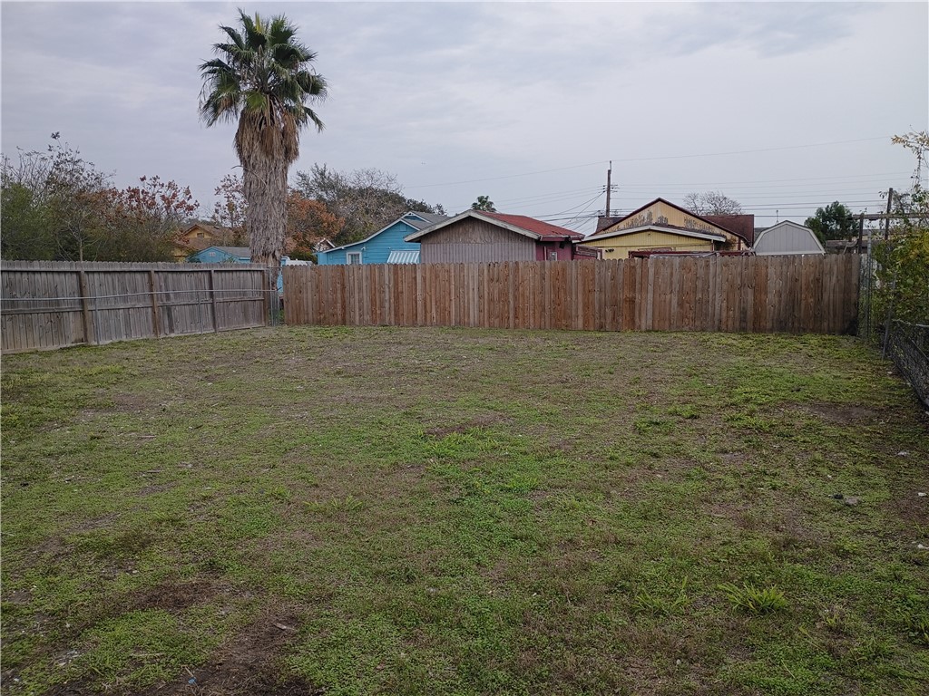 1652 16th Street Corpus Christi, TX 78404 - Photo 18 of 19 a view of a backyard
