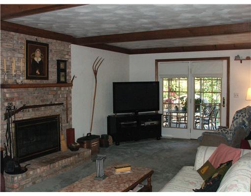 142 Rizzi Drive Irwin, PA 15642 - Photo 9 of 18 Den/Family/Great Room.
