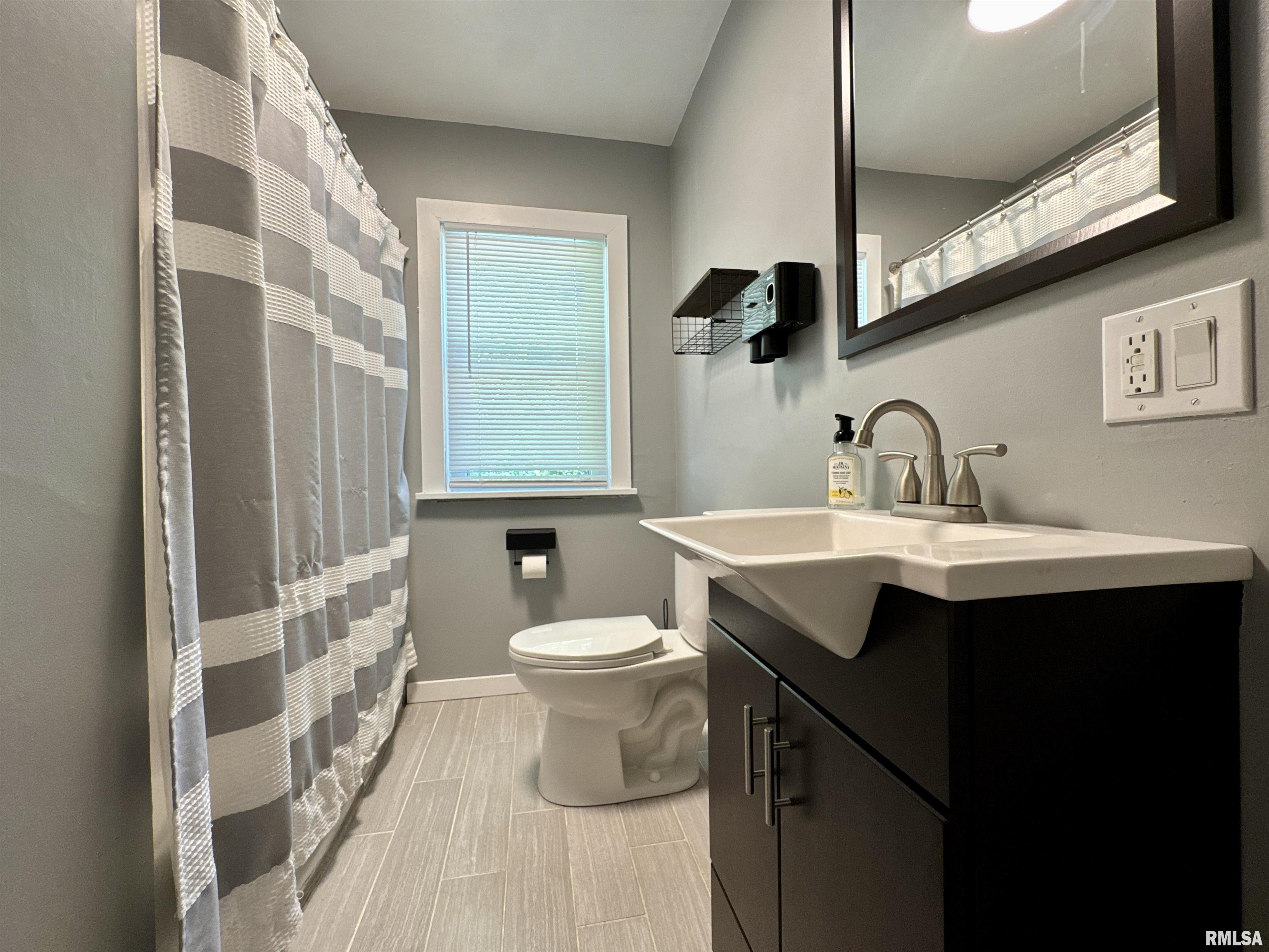 403 Freeman Street Anna, IL 62906 - Photo 13 of 24 Gallery Image 13