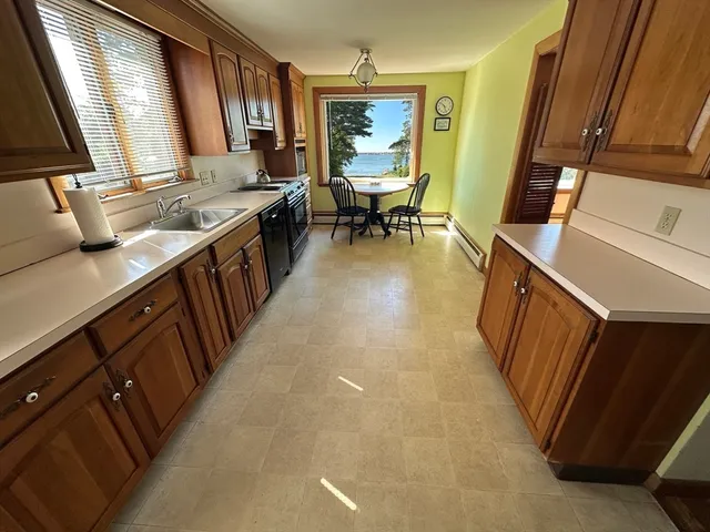 $2,400,000 | 39-41 Woodbury Street, Beverly, MA 01915