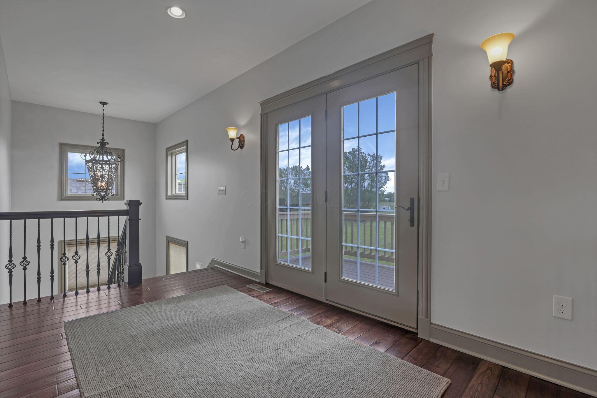 568 Cedar Hill Road Northwest Amanda, OH 43102 - Photo 42 of 102 2nd Floor Balcony Area