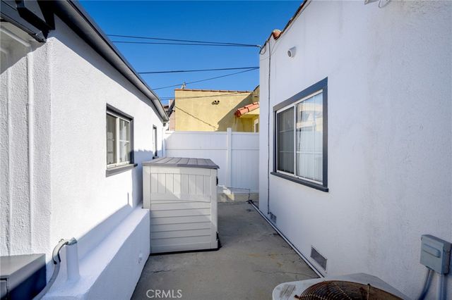 $1,900 | 1131 Thompson Avenue, Glendale, CA 91201