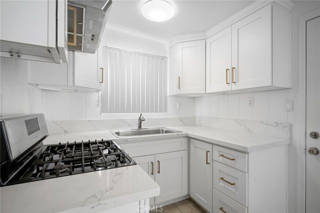 $1,900 | 1131 Thompson Avenue, Glendale, CA 91201