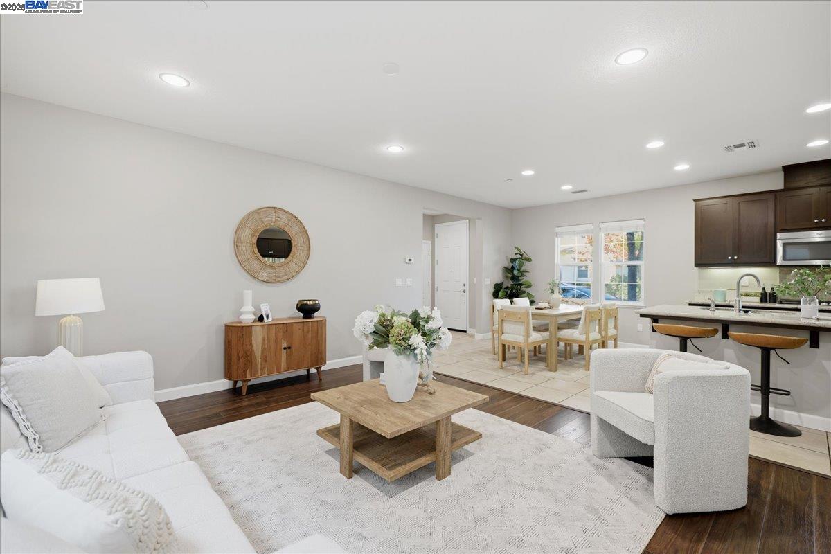 1504 Middle Lane Hayward, CA 94545 - Photo 6 of 60 a living room with furniture