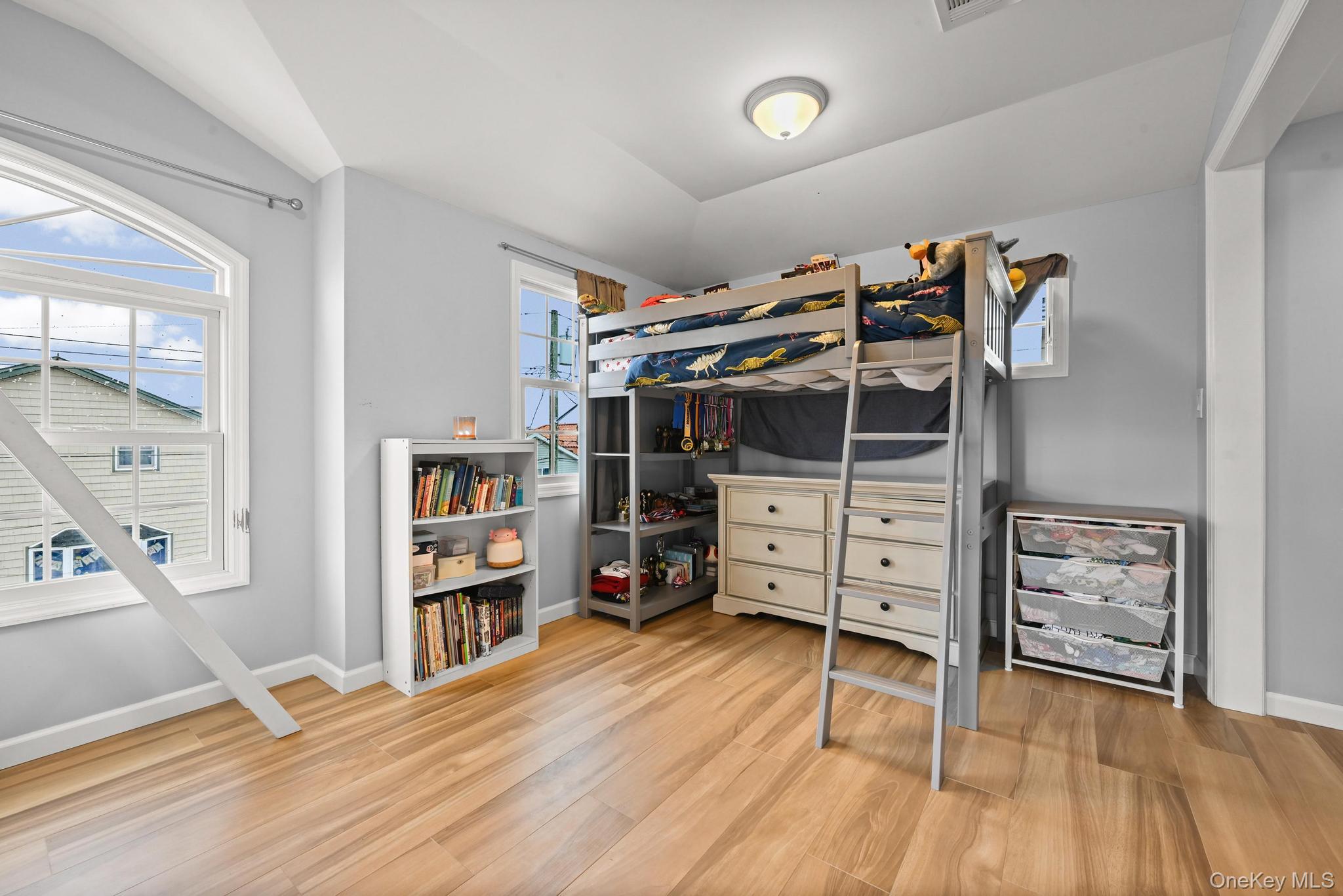 40 West 13th Road Queens, NY 11693 - Photo 16 of 41