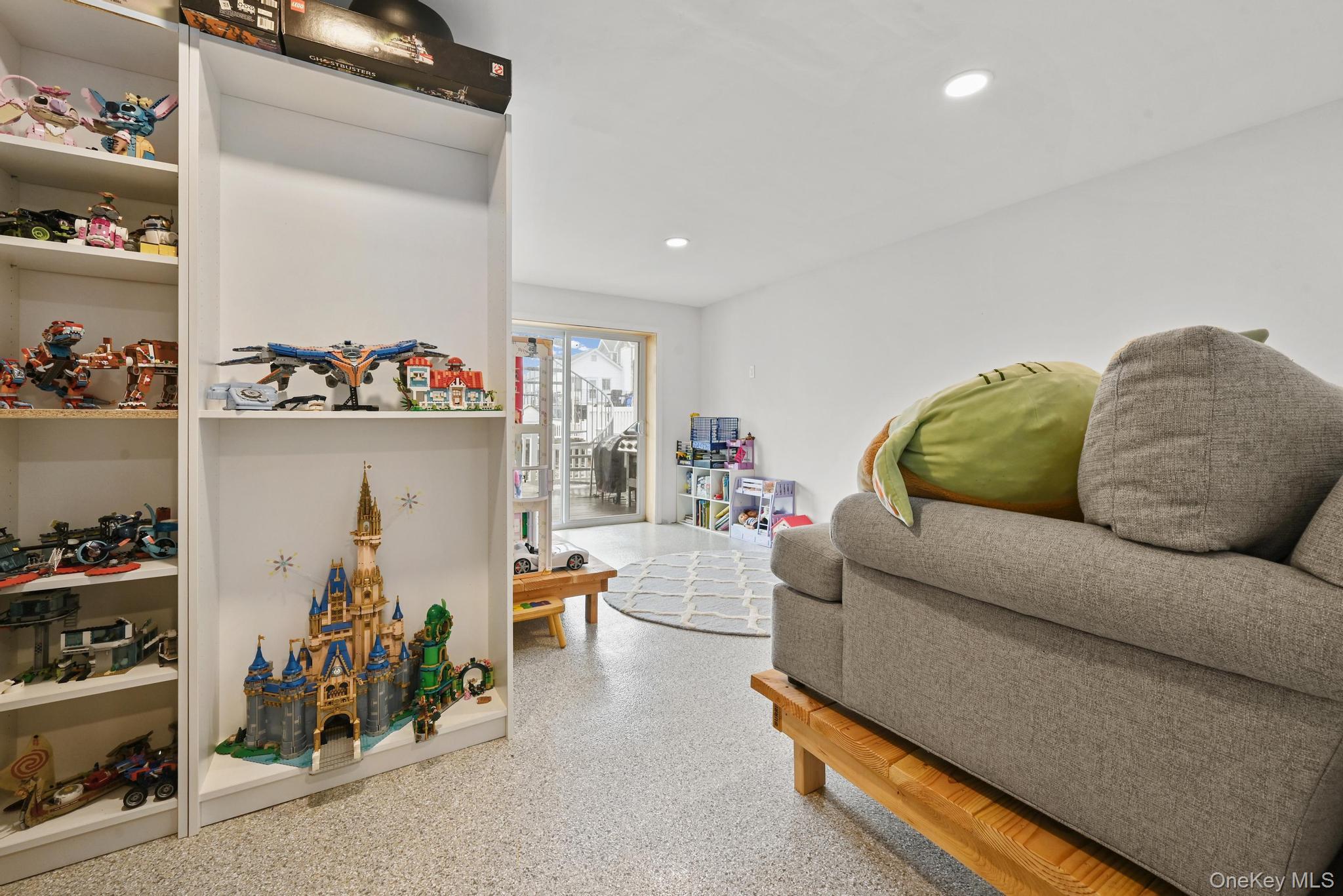 40 West 13th Road Queens, NY 11693 - Photo 30 of 41