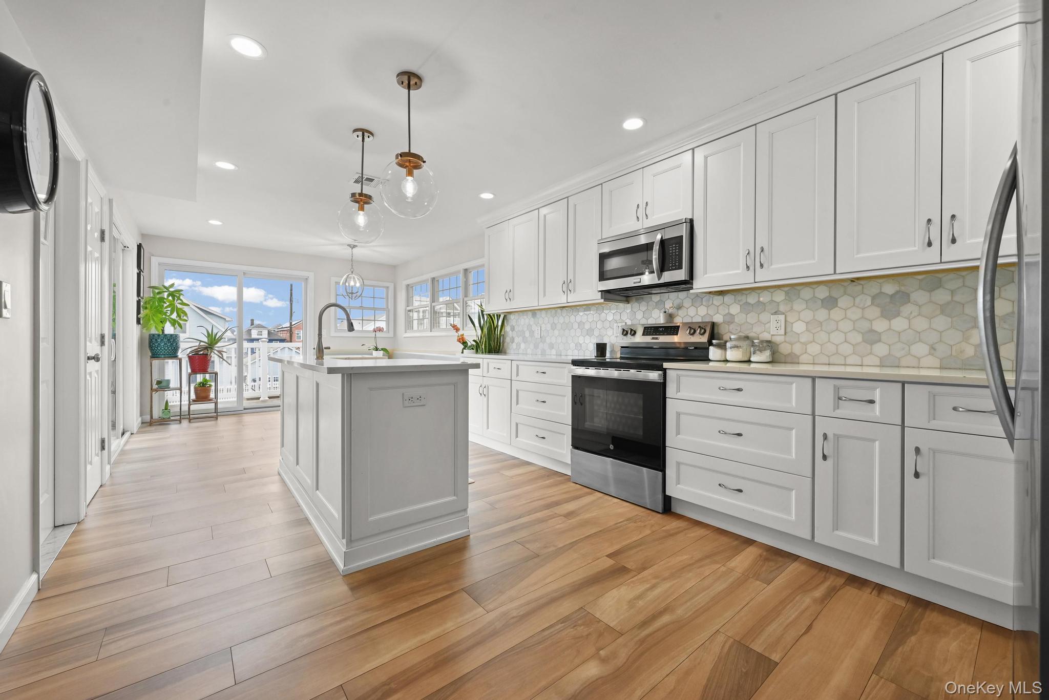 40 West 13th Road Queens, NY 11693 - Photo 8 of 41