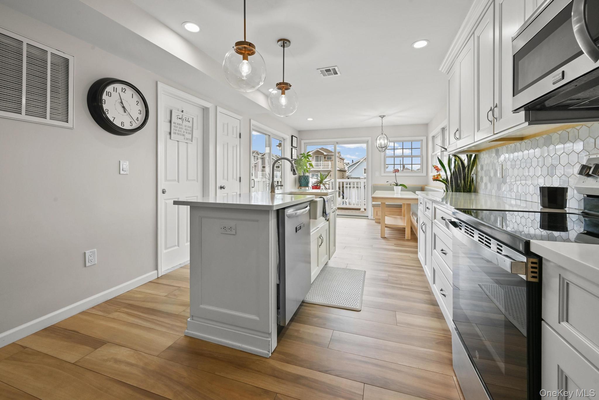 40 West 13th Road Queens, NY 11693 - Photo 9 of 41