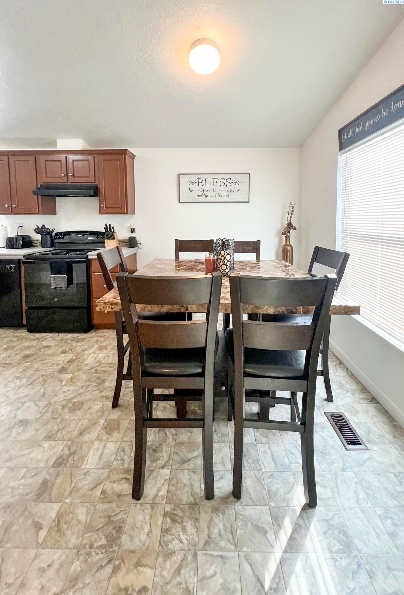 200802 East Game Farm Road, Unit 193 Kennewick, WA 99337 - Photo 6 of 16 Gallery Image 6