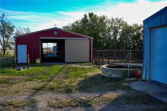 $750,000 | 2785 East Maize Lane, Other, KS 67423